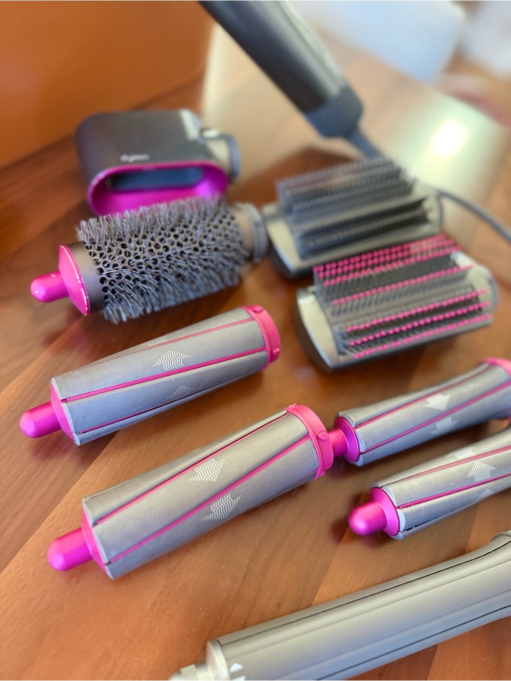Dyson Airwrap - Complete Multi Styler Nickel & Fuschia with Leather Case - Picture 5 of 14